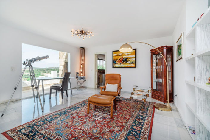 Image No.10-5 Bed Villa for sale