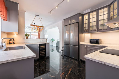 12-53013098fcab6c38b1379cd33298e050