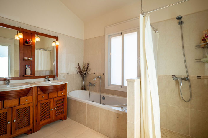 Image No.16-4 Bed Villa for sale