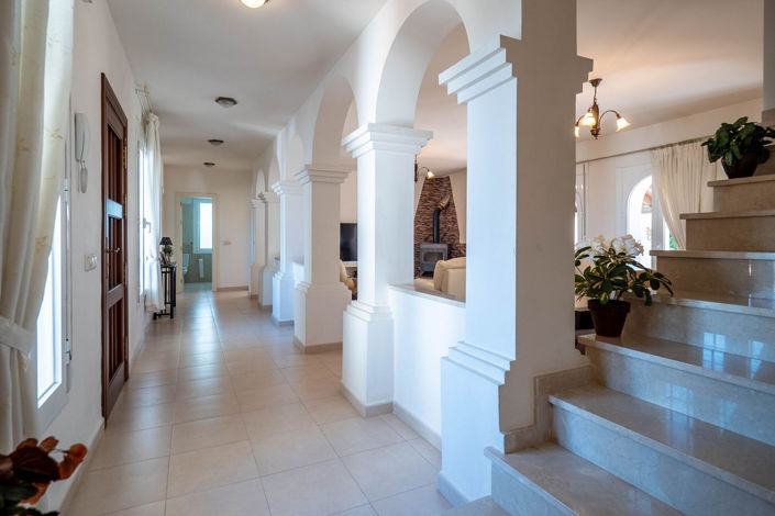 Image No.26-4 Bed Villa for sale