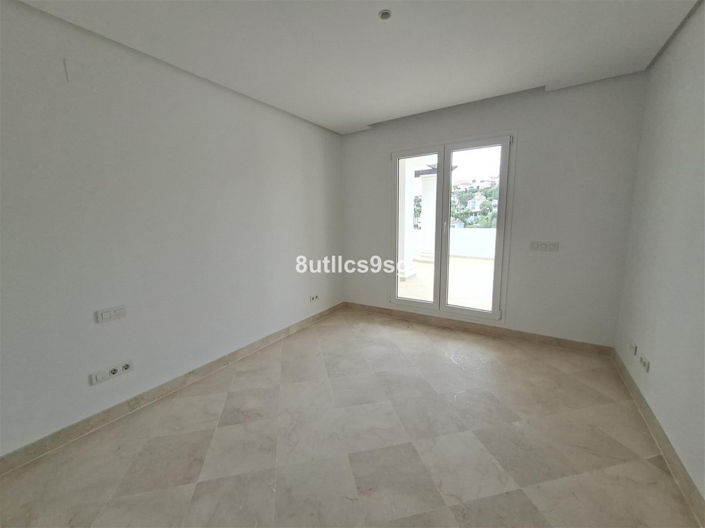 Image No.20-2 Bed Apartment for sale