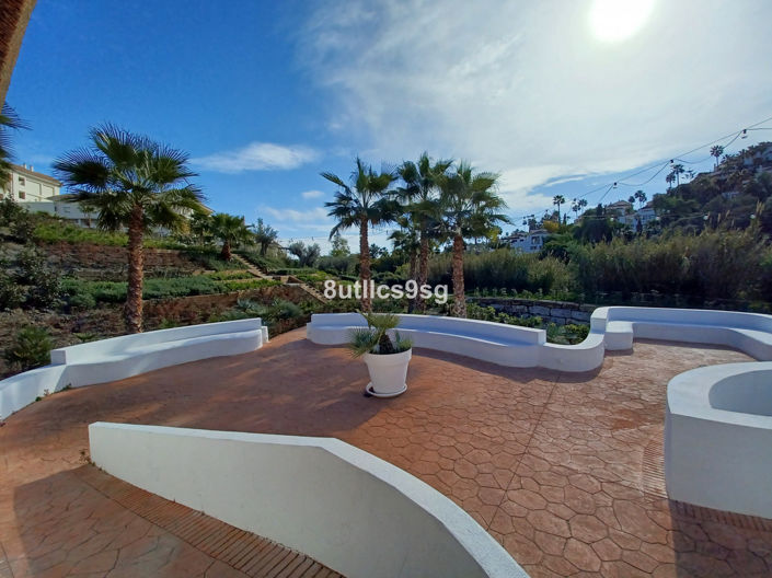 Image No.25-2 Bed Apartment for sale