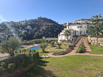 9-467d0cee5b725f3ef65f102a0c2e69c0