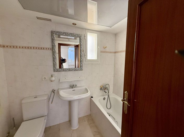 Image No.13-4 Bed Villa for sale