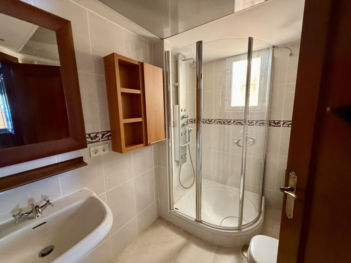 Image No.25-4 Bed Villa for sale