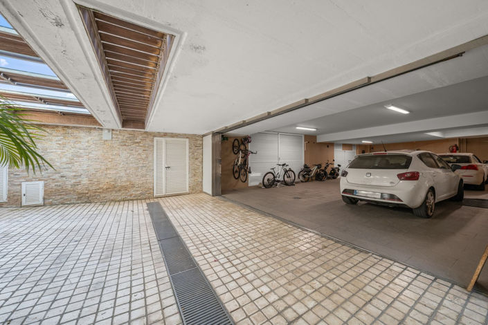 Image No.22-8 Bed Villa for sale