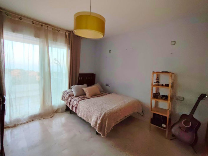 Image No.14-5 Bed Townhouse for sale