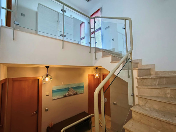 Image No.23-5 Bed Townhouse for sale