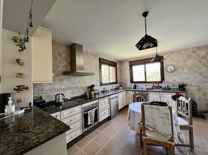 Image No.10-2 Bed Villa for sale