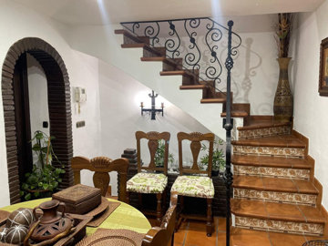 10-bb915d1cb19341576dcdc994b81ab9c5