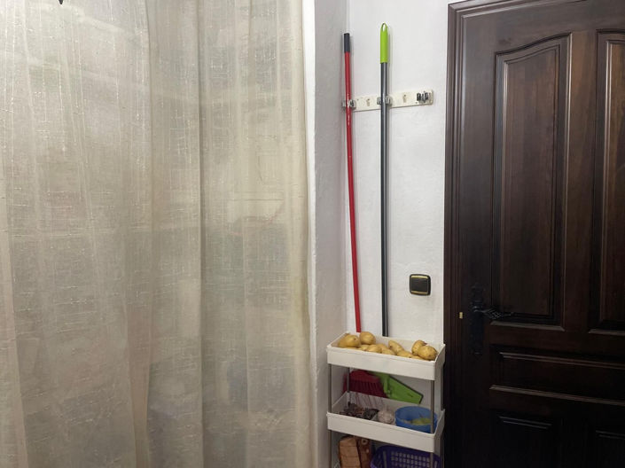 Image No.12-2 Bed Townhouse for sale