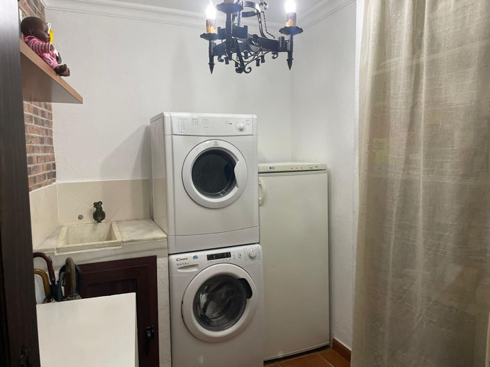 Image No.16-2 Bed Townhouse for sale