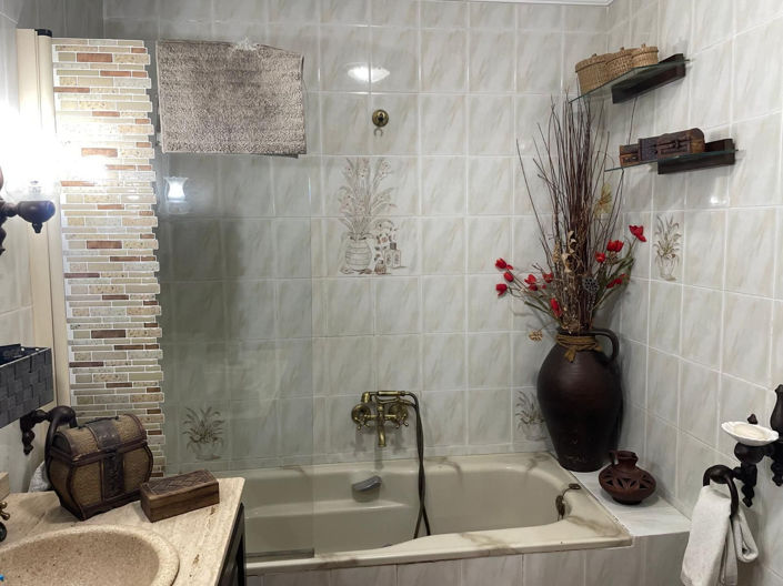 Image No.22-2 Bed Townhouse for sale