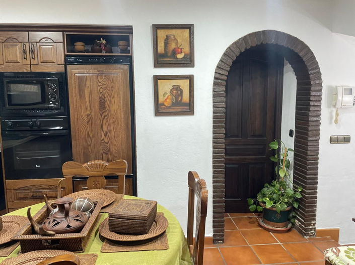 Image No.8-2 Bed Townhouse for sale