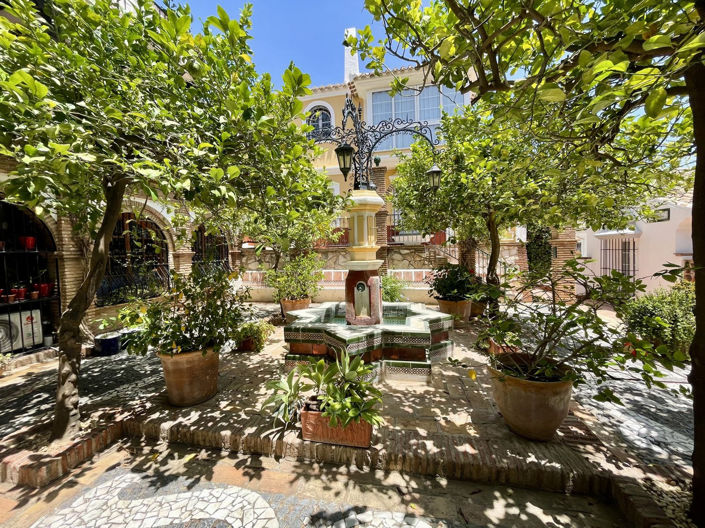 Image No.36-2 Bed Townhouse for sale