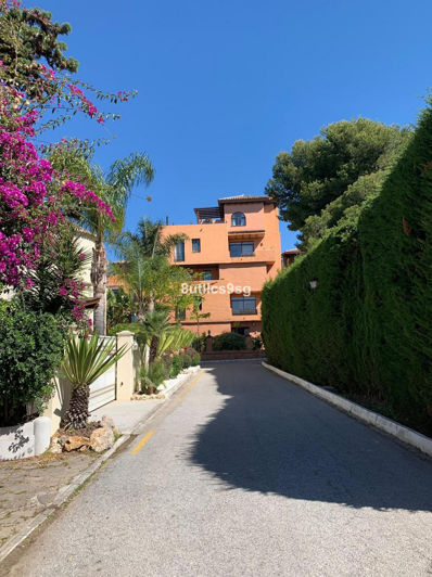 Image No.18-3 Bed Apartment for sale