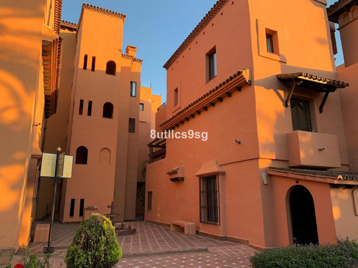 Image No.19-3 Bed Apartment for sale