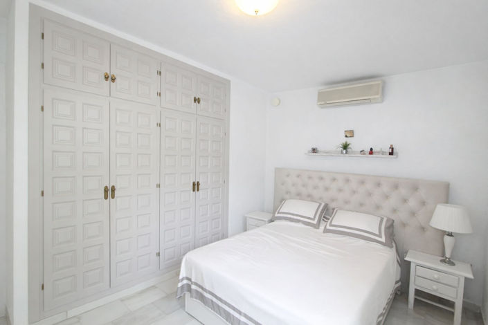 Image No.14-4 Bed Villa for sale