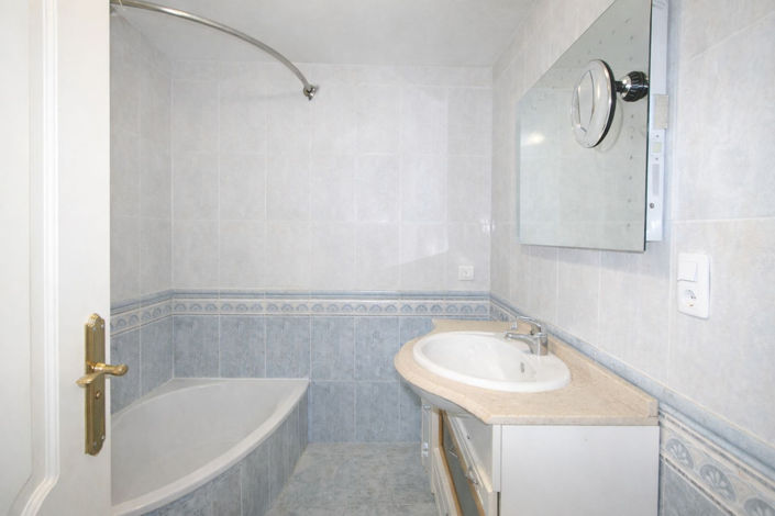 Image No.35-4 Bed Villa for sale