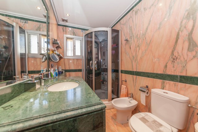 Image No.14-3 Bed Villa for sale