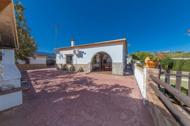 Image No.6-3 Bed Villa for sale
