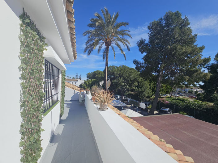 Image No.25-4 Bed Property for sale