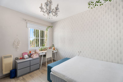 13-5fd73dea700db77384c091ca9818b1a9