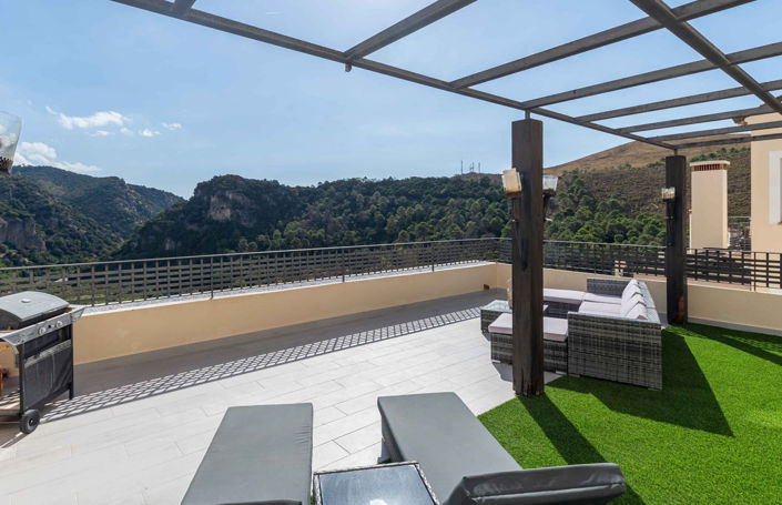 Image No.18-4 Bed Townhouse for sale