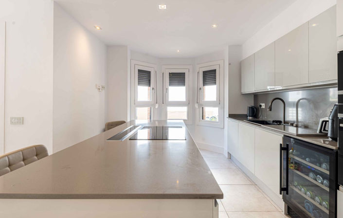 Image No.23-4 Bed Townhouse for sale