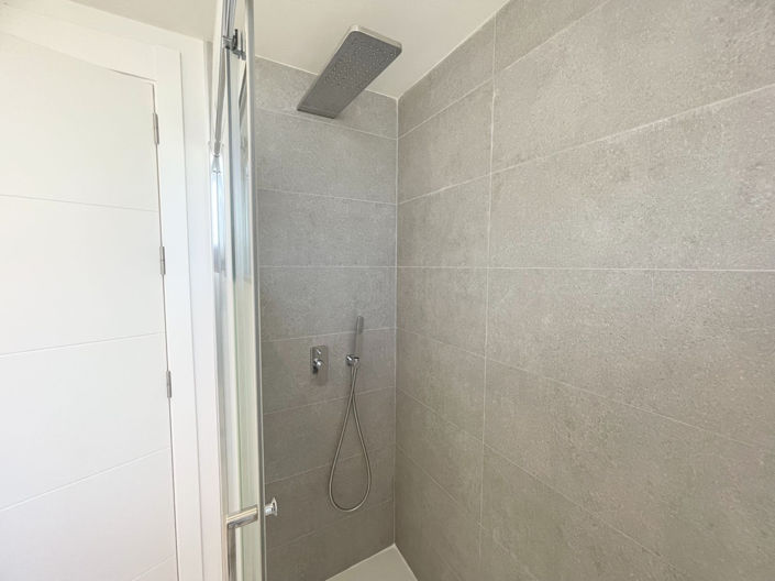 Image No.25-3 Bed Apartment for sale