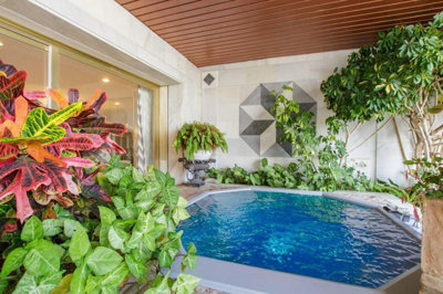 10-bb915d1cb19341576dcdc994b81ab9c5