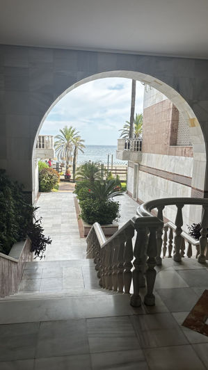 Image No.23-3 Bed Apartment for sale