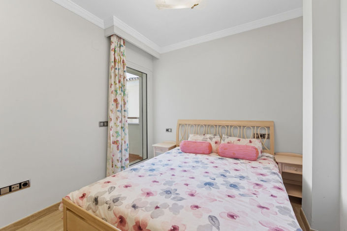 Image No.18-3 Bed Apartment for sale