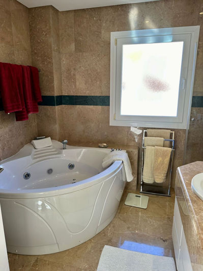 Image No.17-2 Bed Apartment for sale