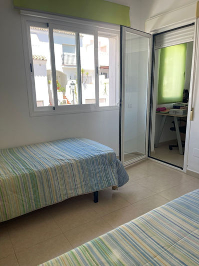 Image No.19-3 Bed Townhouse for sale