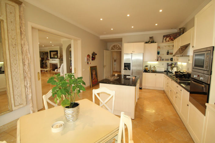 Image No.13-Villa de 4 chambres à vendre à Malaga