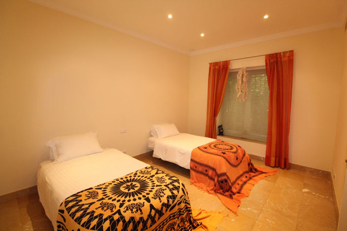 Image No.27-Villa de 4 chambres à vendre à Malaga