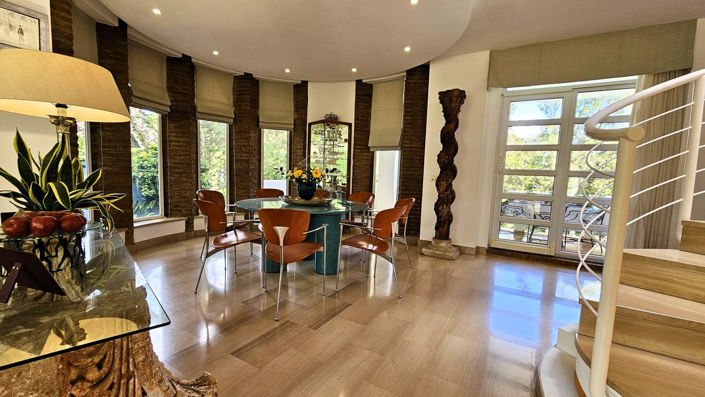 Image No.10-5 Bed Villa for sale