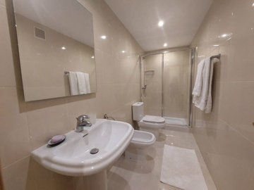 10-bb915d1cb19341576dcdc994b81ab9c5