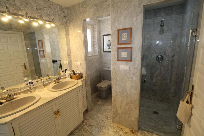 Image No.30-Villa de 5 chambres à vendre à Malaga