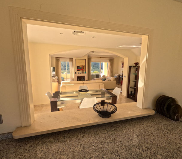 Image No.10-3 Bed Apartment for sale