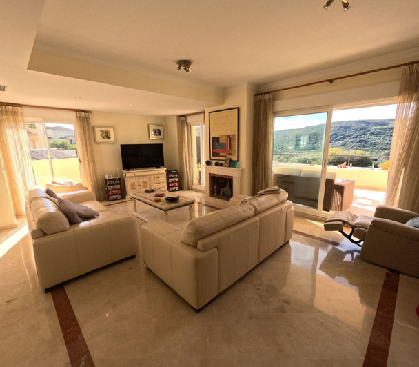 Image No.13-3 Bed Apartment for sale