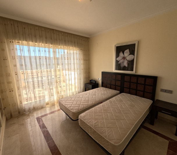 Image No.18-3 Bed Apartment for sale