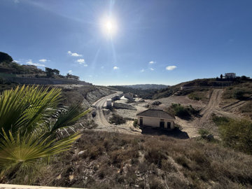 10-bb915d1cb19341576dcdc994b81ab9c5