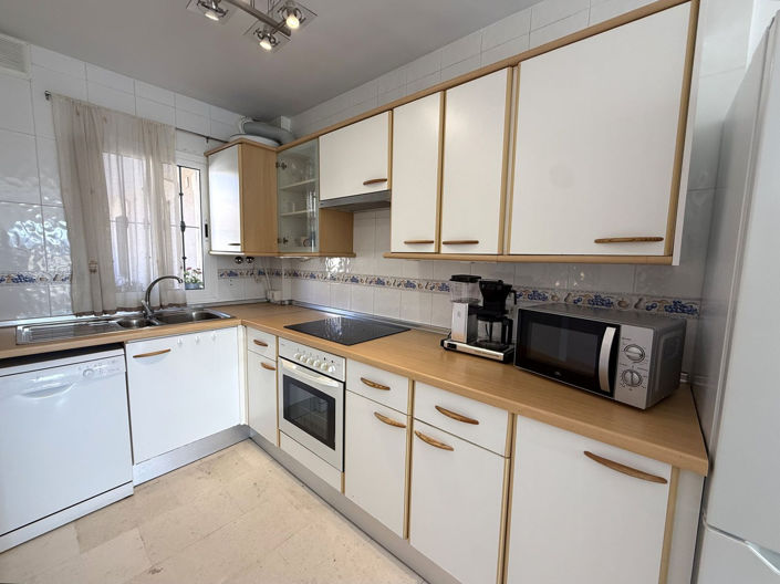 Image No.20-3 Bed Apartment for sale