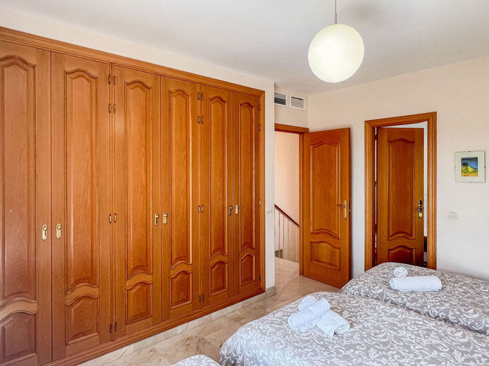 Image No.18-4 Bed Villa for sale