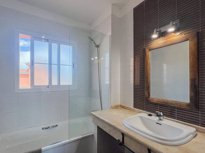 Image No.19-4 Bed Villa for sale