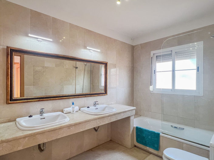 Image No.28-Villa de 4 chambres à vendre à Mijas