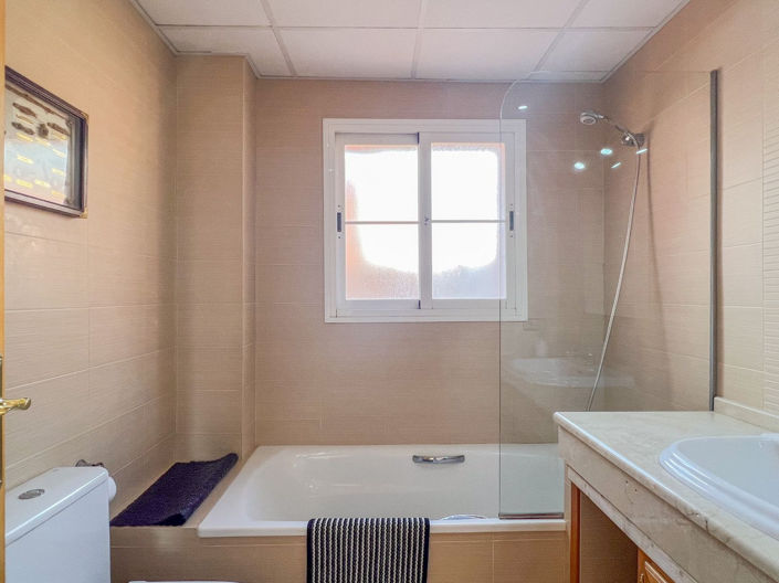 Image No.33-4 Bed Villa for sale