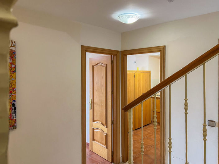 Image No.40-4 Bed Villa for sale